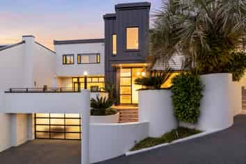 14B Alfred Street, Northcote Point