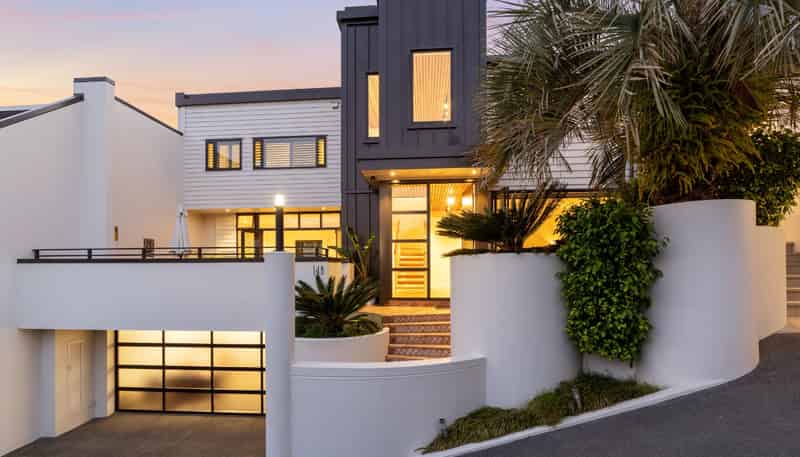 14B Alfred Street, Northcote Point