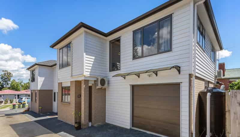 9B Kingdale Road, Henderson