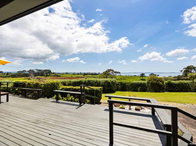 459 Grahams Beach Road, Awhitu
