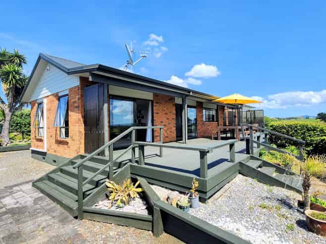 459 Grahams Beach Road, Awhitu