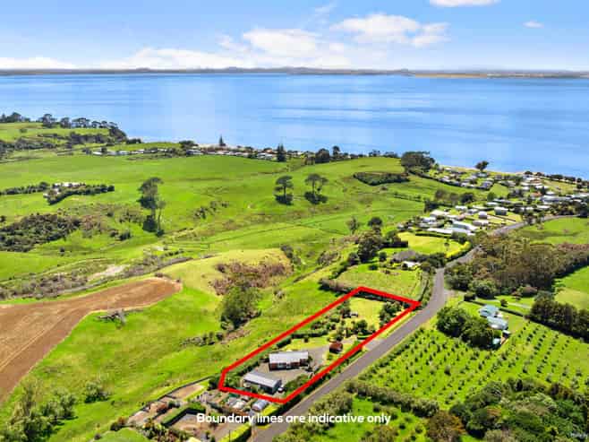 459 Grahams Beach Road, Awhitu