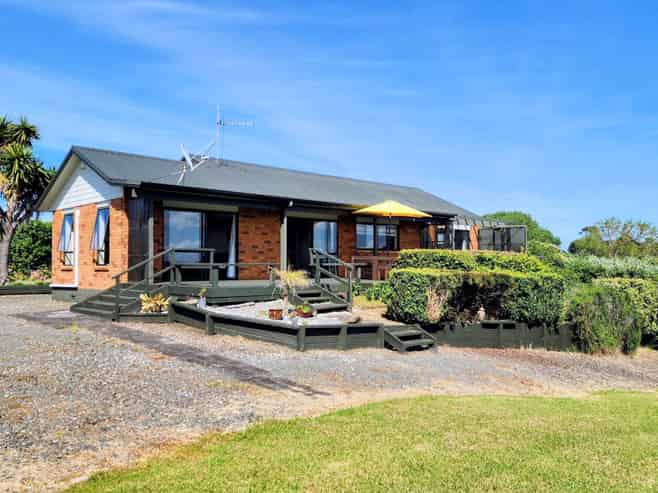 459 Grahams Beach Road, Awhitu