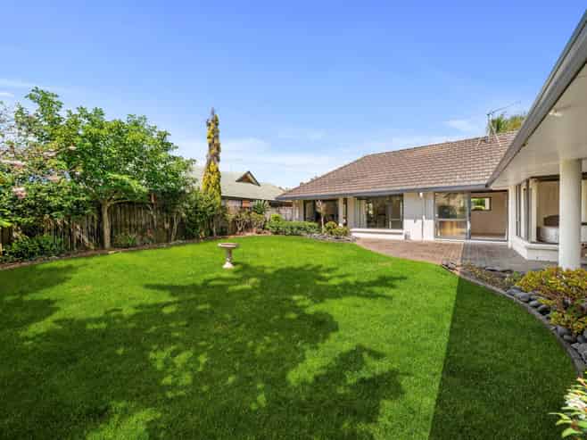 51 Meadowland Drive, Somerville