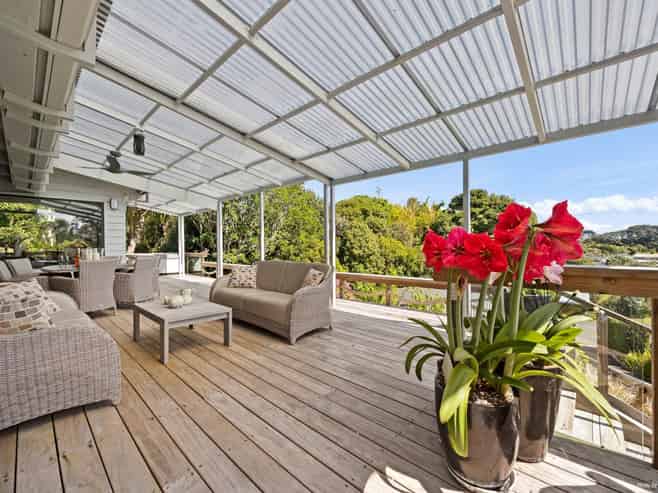 512 Grahams Beach Road, Awhitu