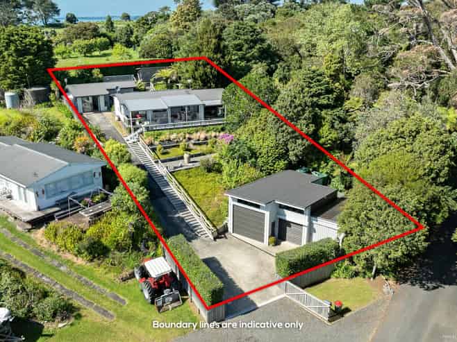 512 Grahams Beach Road, Awhitu