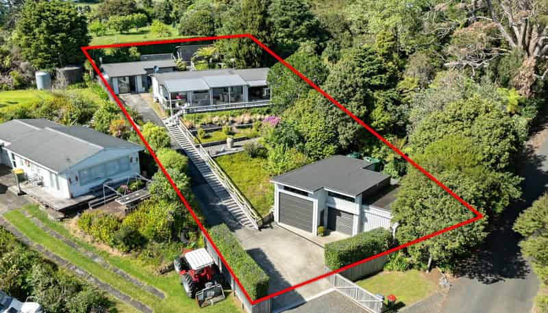 512 Grahams Beach Road, Awhitu