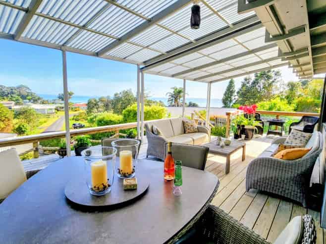 512 Grahams Beach Road, Awhitu