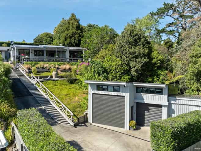 512 Grahams Beach Road, Awhitu