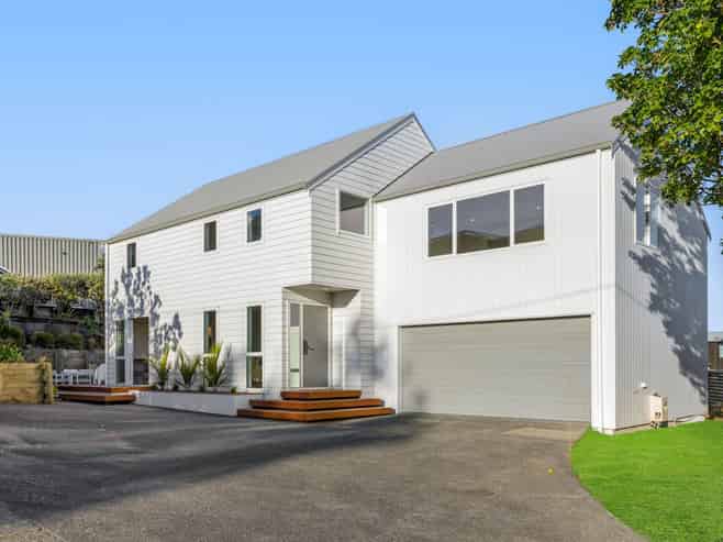 30 Langton Road, Stanmore Bay