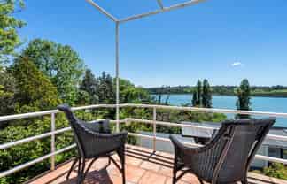 2/2 Darwin Lane, Remuera