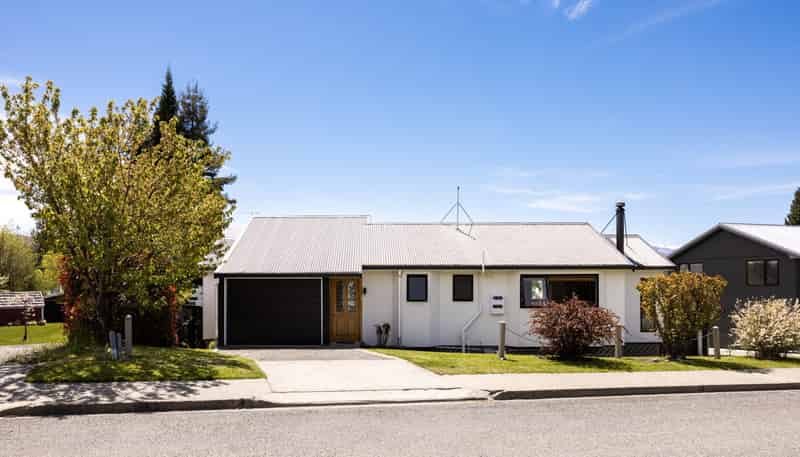 3 Barbara Hay Street, Lake Tekapo