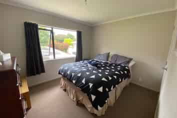 24B Warwick Place, Brookfield