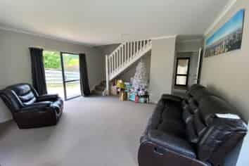 24B Warwick Place, Brookfield