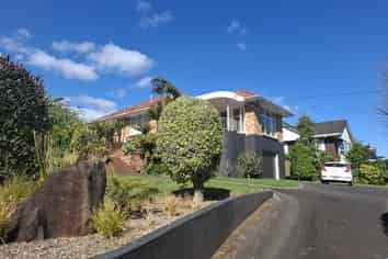 492 River Road, Fairfield