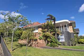 492 River Road, Fairfield