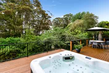 5 Oregon Crescent, Glenview