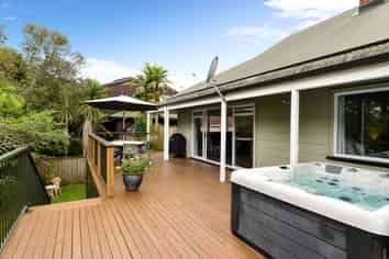 5 Oregon Crescent, Glenview