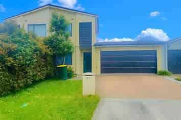 64 Tiger Drive, Golflands