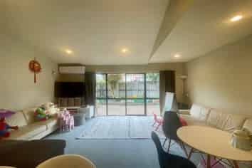 64 Tiger Drive, Golflands