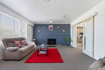 93 Mount View Drive, Mangakakahi