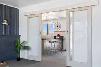 93 Mount View Drive, Mangakakahi