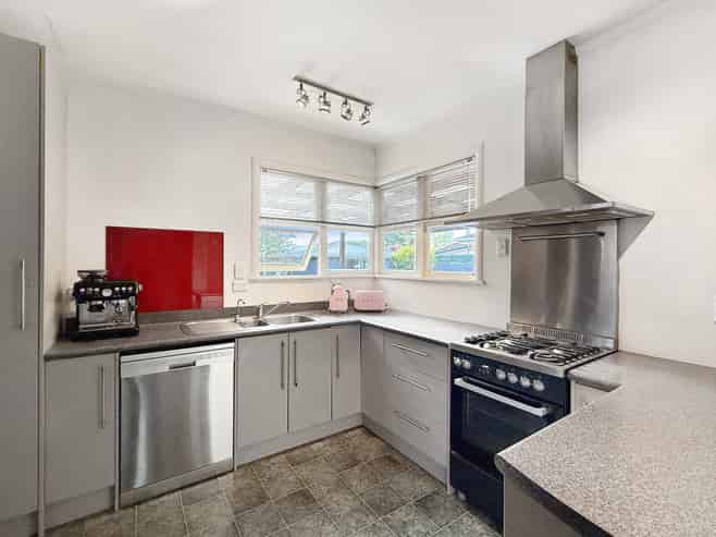 308 Cambridge Road, Hillcrest