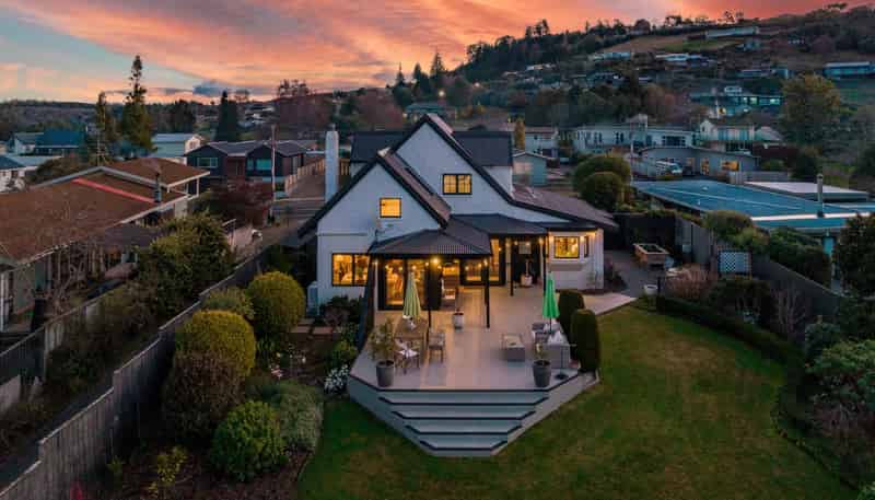 735 Acacia Bay Road, Acacia Bay