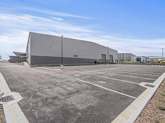 Long or Short Term with Gantry Cranes