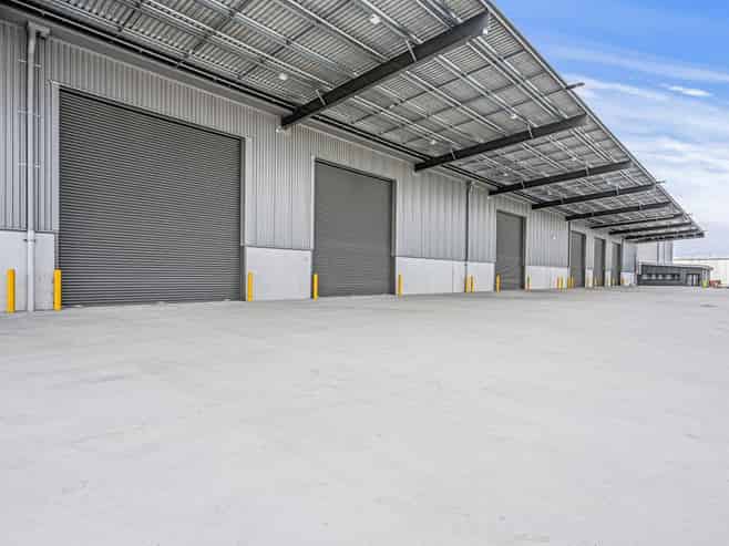 Long or Short Term with Gantry Cranes