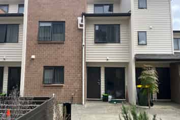 6/30 Calvert Ave, Mangere East