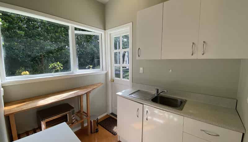 4 Sunnyvale Road, Greenlane