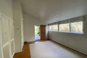 4 Sunnyvale Road, Greenlane