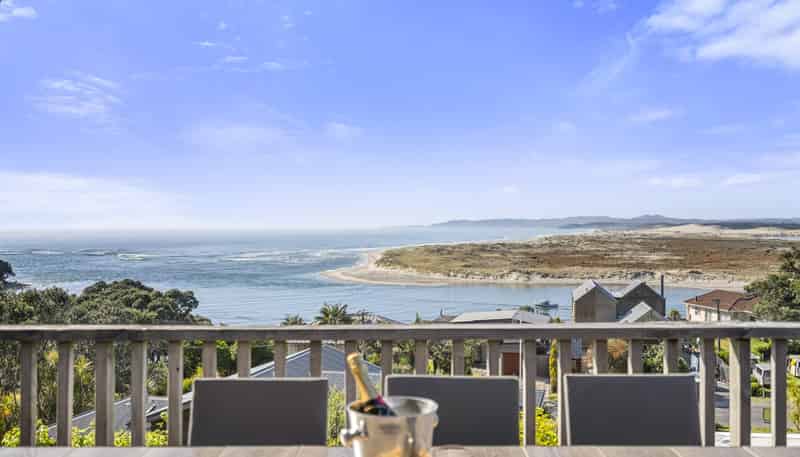 123 Wintle Street, Mangawhai Heads