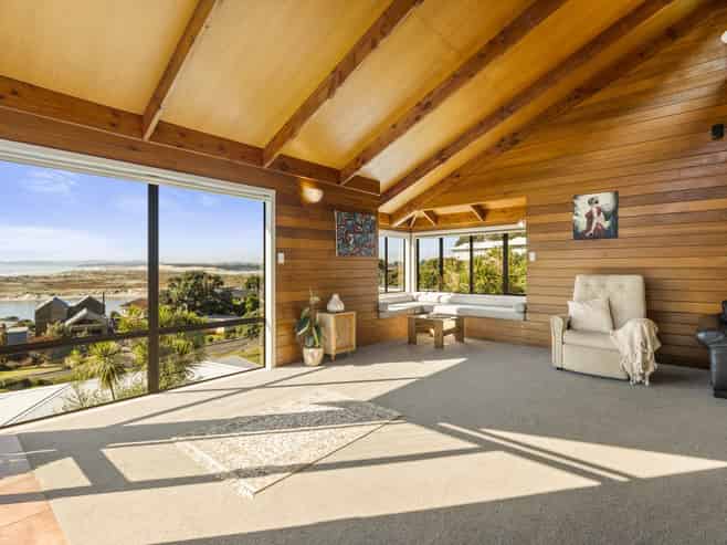 123 Wintle Street, Mangawhai Heads