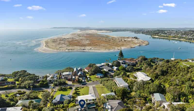 123 Wintle Street, Mangawhai Heads