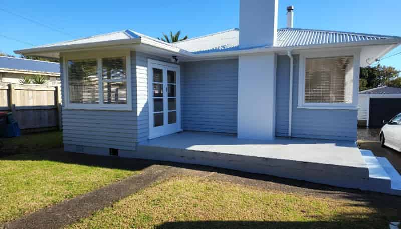 28 Old South Road, Okato