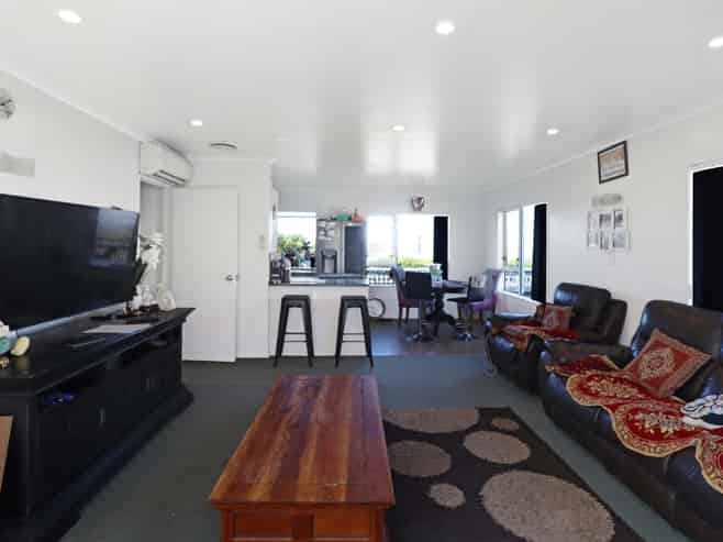 275 Dowse Drive, Maungaraki