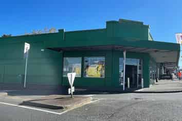 PROMINENT CORNER - ONEHUNGA
