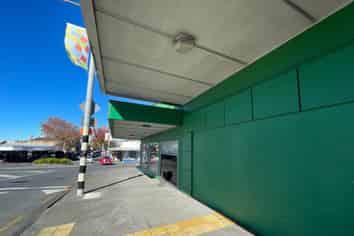 PROMINENT CORNER - ONEHUNGA
