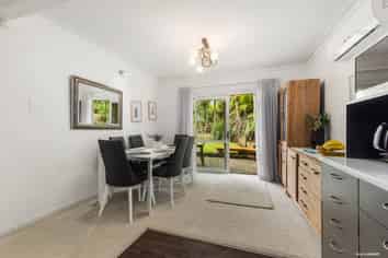 13 Roseneath Place, Birkdale