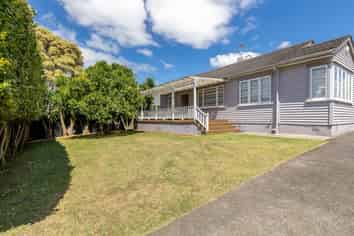 23 Ropata Avenue, Point England