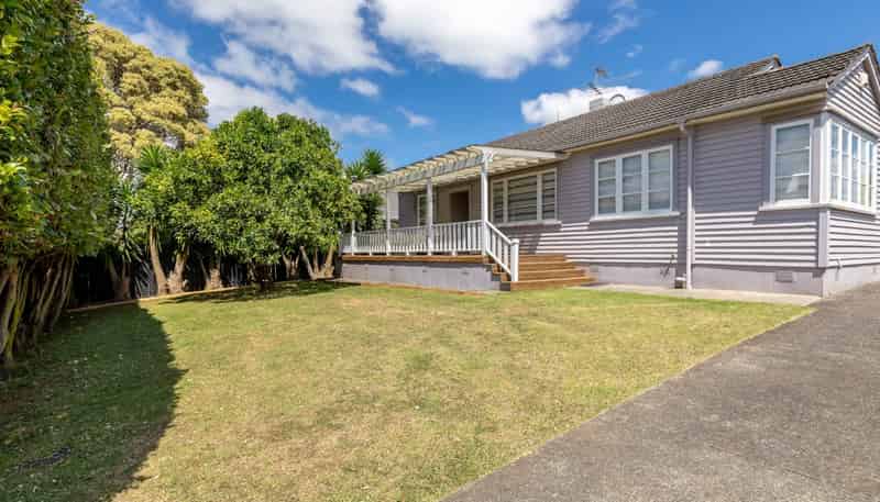23 Ropata Avenue, Point England