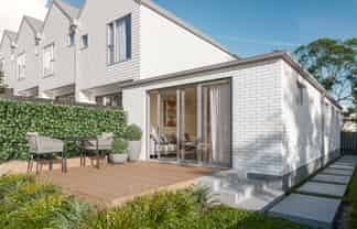 TH12/30 Seon Place, BIRKDALE