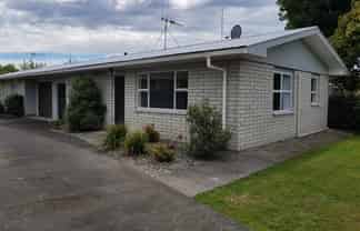 a/285 College Street, West End