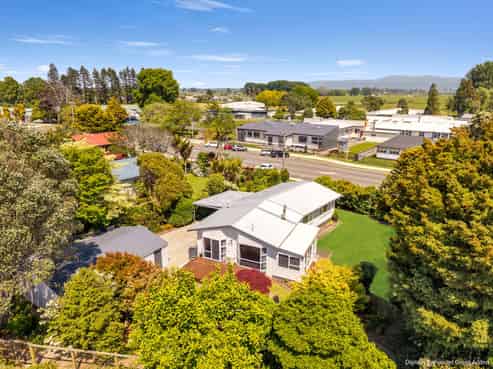 81 College Road, Edgecumbe