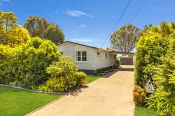81 College Road, Edgecumbe