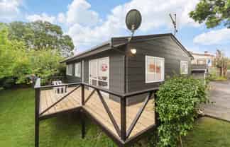 169C Chivalry Road, Glenfield