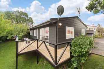 169C Chivalry Road, Glenfield