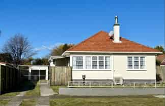 18 Wallace Crescent, Glenholme